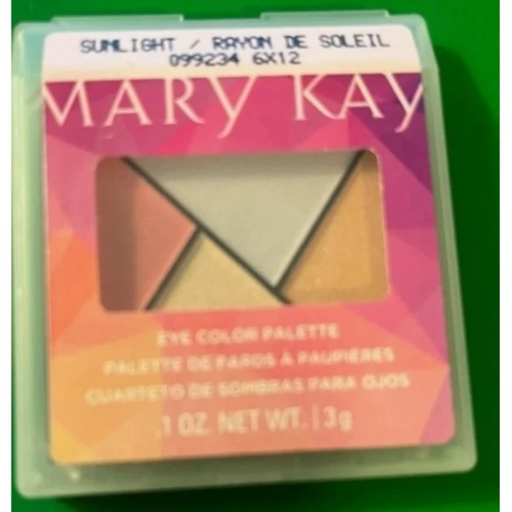 NEW Mary Kay - SUNLIGHT - Eye Color Palette